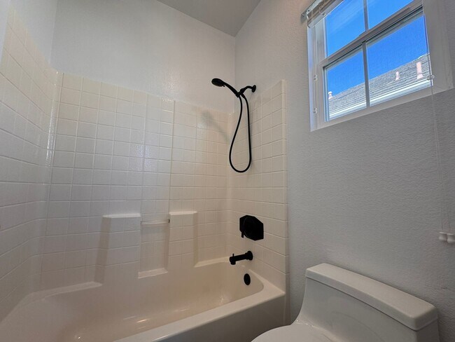Building Photo - Stylish Renovated Home with Garage & Priva...