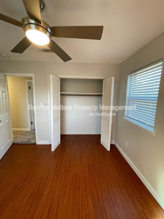 Building Photo - 5057 Pennington Ln