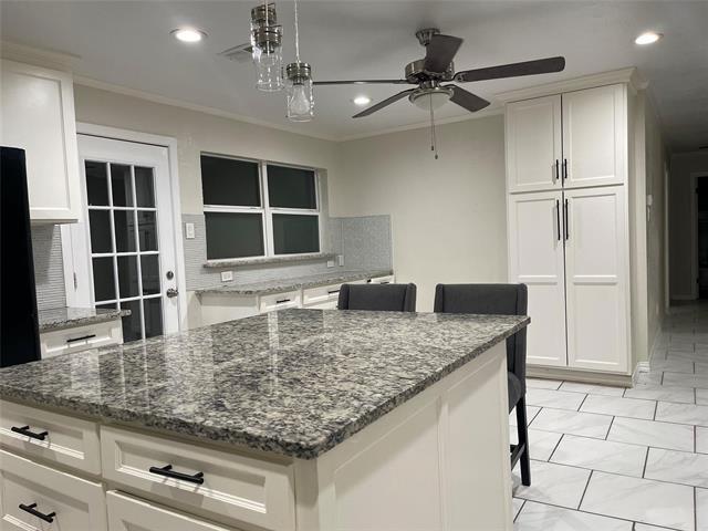 Building Photo - 2519 Larchmont Dr