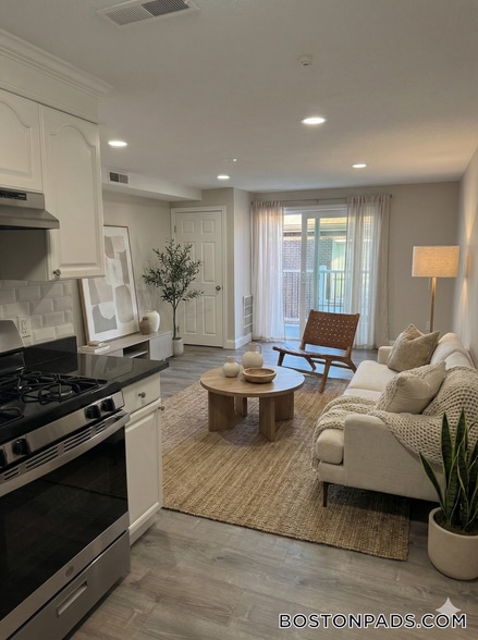 Building Photo - 19 Kenmar Dr