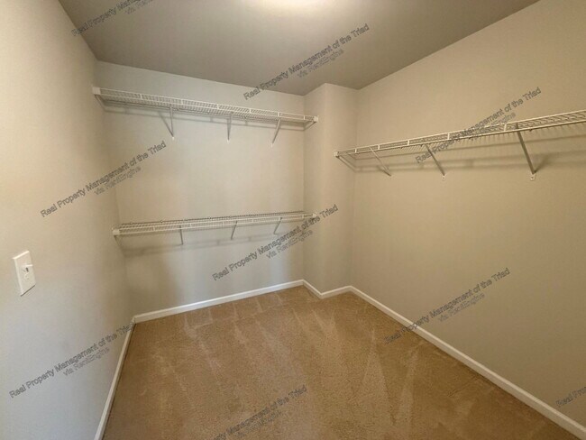 Building Photo - 2486 Moss Grv Xing