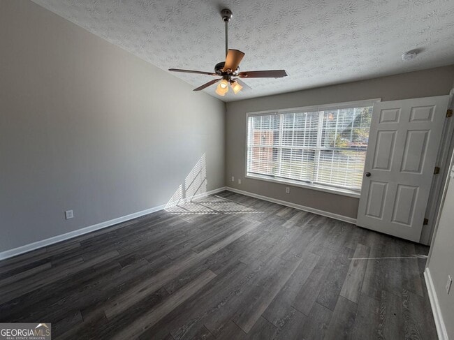 Building Photo - 2137 Hickory Bend SE