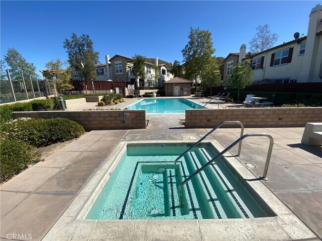 Building Photo - 15651 Vista Way