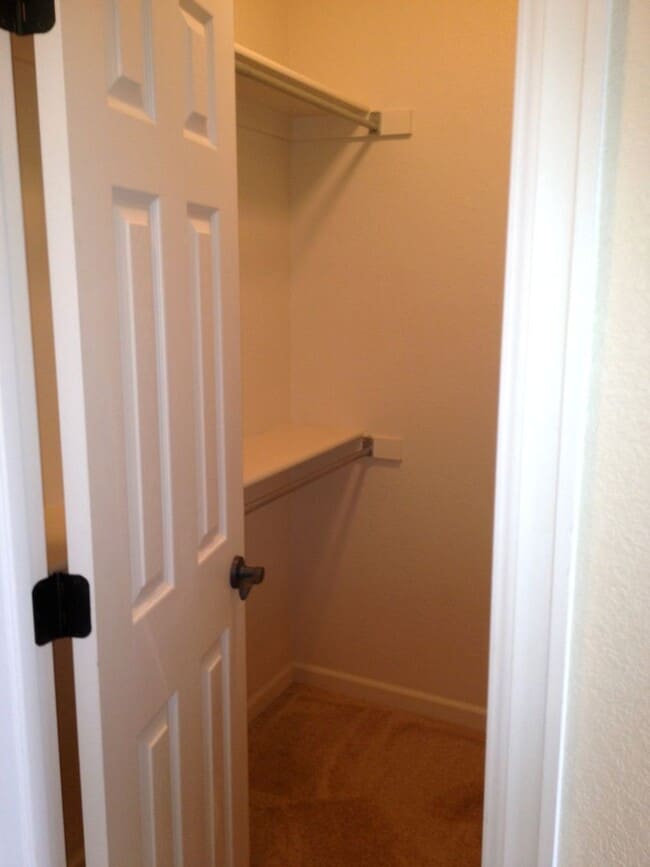 Building Photo - 2 Bed/2 Bath Condo in desirable Water Valley