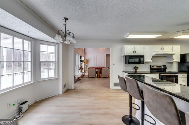 Building Photo - 193 S Kite Lake Rd