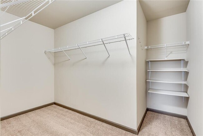 Building Photo - 4135 Whitfield Oak Way NE