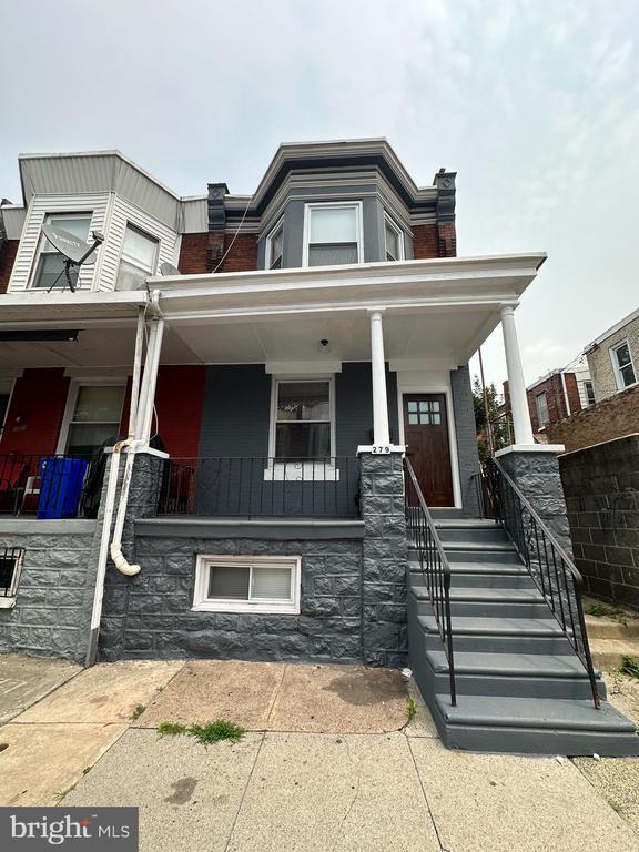 Building Photo - 279 S Alden St