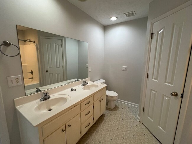 Building Photo - 1607 Galston Ct