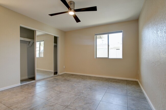 Building Photo - Updated 2 Bedroom, 2 bathroom located in a...