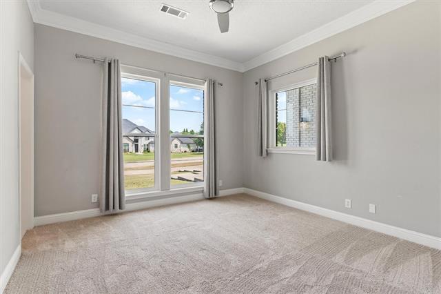 Building Photo - 209 Carriage Hill Ln