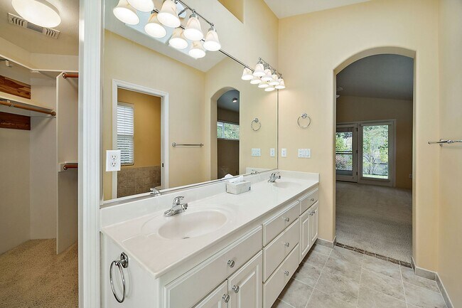 Building Photo - Alder Creek Estates Home available**Gated ...