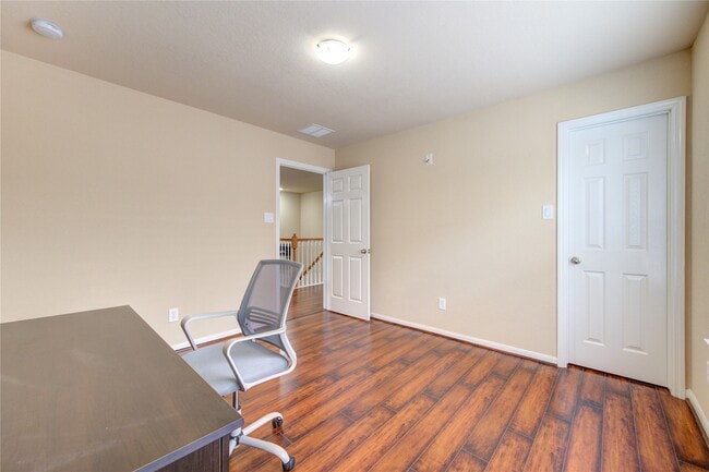Building Photo - 1243 Glenwood Canyon Ln