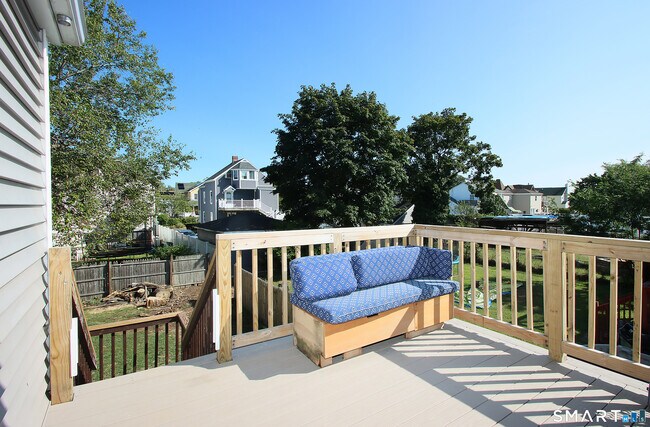 Building Photo - 11 Sable St