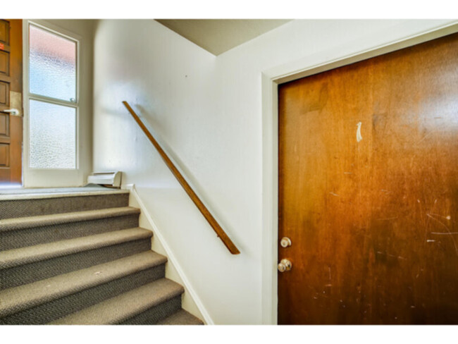 Building Photo - 290 S Hoyt St