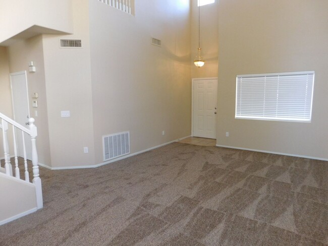 Building Photo - UPGRADED HOME WITH 3 LARGE BEDROOMS*CLOSE ...