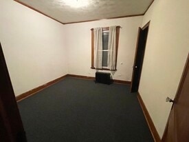 Building Photo - 7127 S Francisco Ave