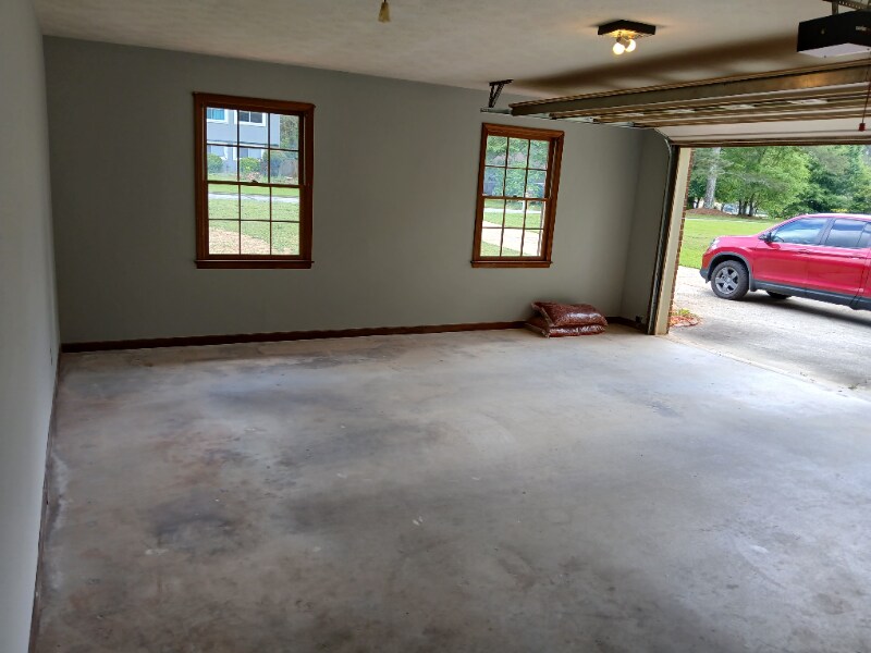 Building Photo - 1850 Brandy Dr SE