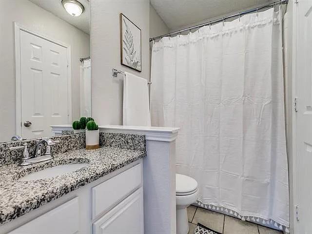 Building Photo - 2319 Foothill Rd