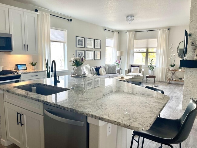 Building Photo - 732 Sage Forest Ln