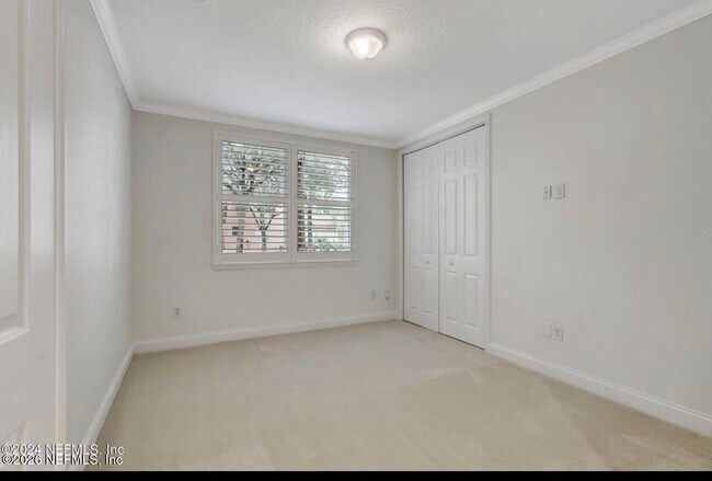 Building Photo - 156 Hidden Palms Ln