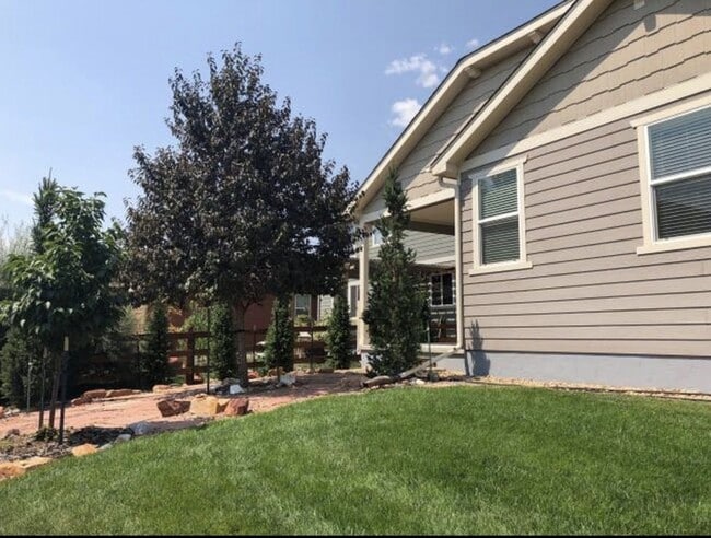 Building Photo - 3 Bedroom, 2-bathroom ranch in desirable Whisper Creek!  Available June 1st !!
