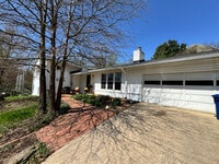 Building Photo - 3452 Quaker Ct