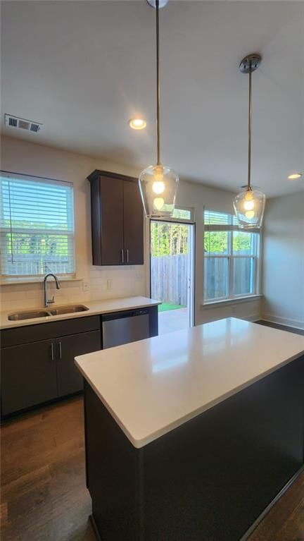 Building Photo - 300 Auburn Valley Wy