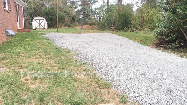 Building Photo - 7128 Airlie Rd