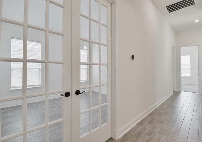 Building Photo - 13207 Westmont Heights Ln