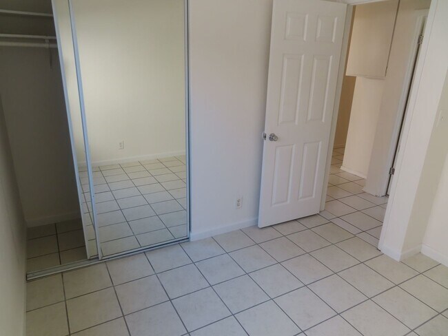 Building Photo - Four bedroom house in Mira Mesa