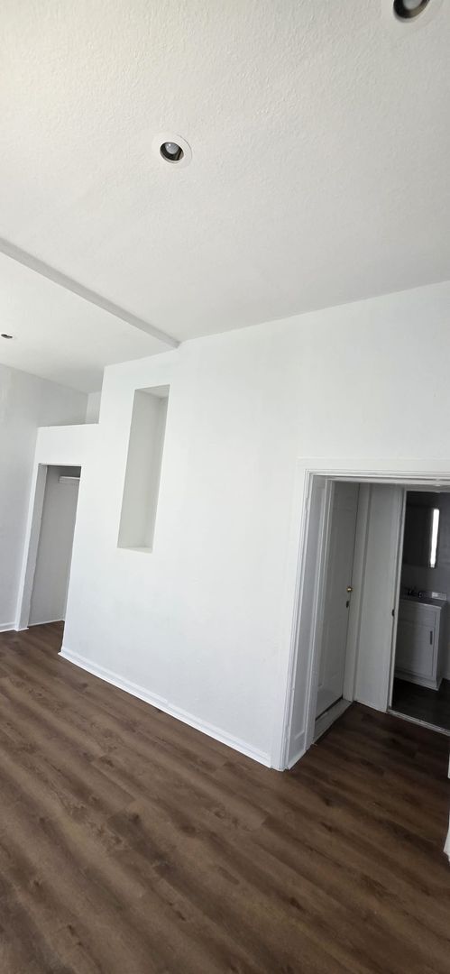 Interior Photo - 136