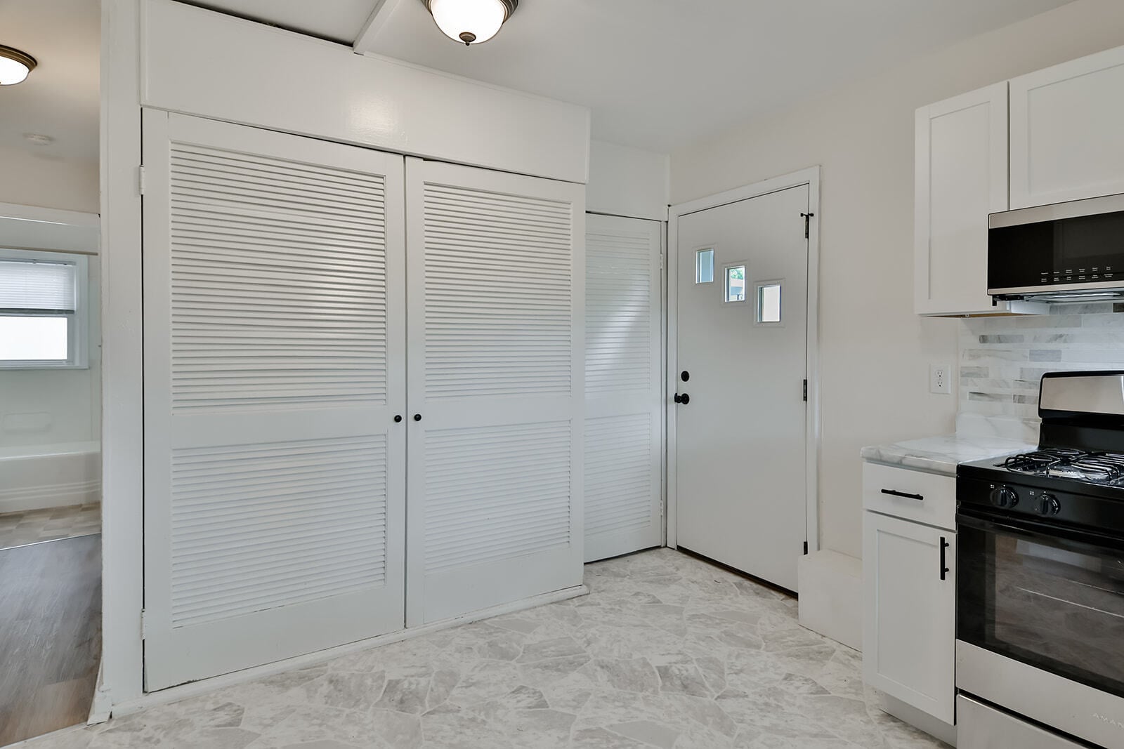 kitchen door to back patio - 304 Merrill Ave
