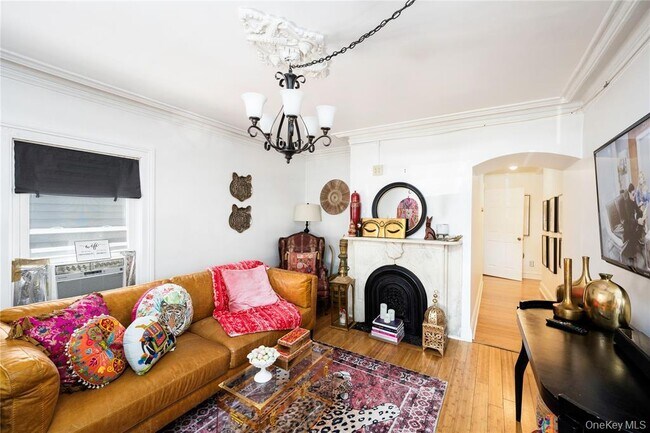 Building Photo - 239 Main St