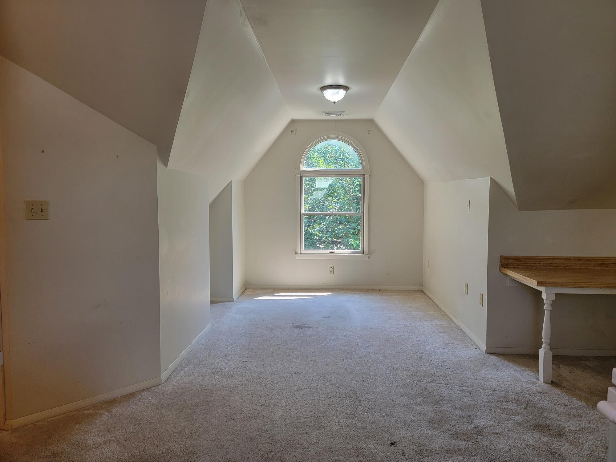 Building Photo - 1029 Quentin Rd