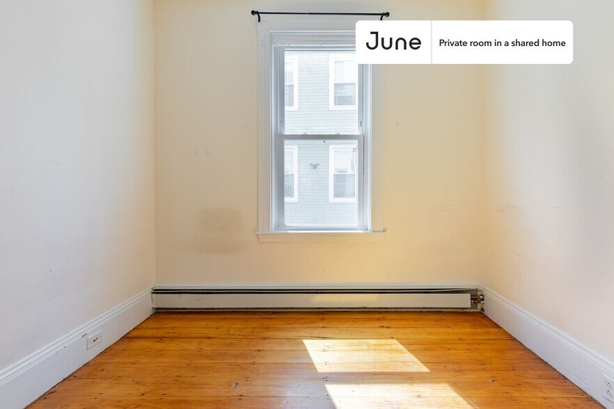 Building Photo - Room in Shared 4 bed/1.5 bath home