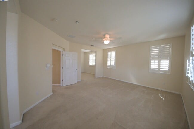 Building Photo - 1612 Marina Way