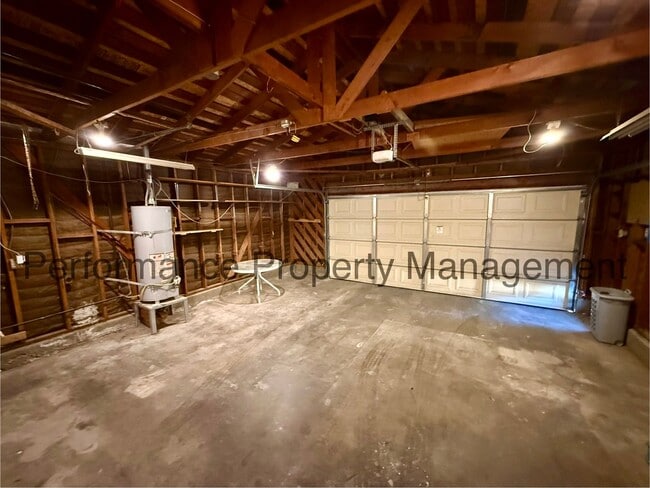 Building Photo - Stunning 4 Bed/2 Bath NE Home w/ Solar, RB...