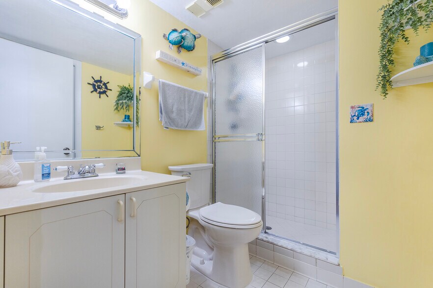 2nd Bath - 2425 S Atlantic Ave