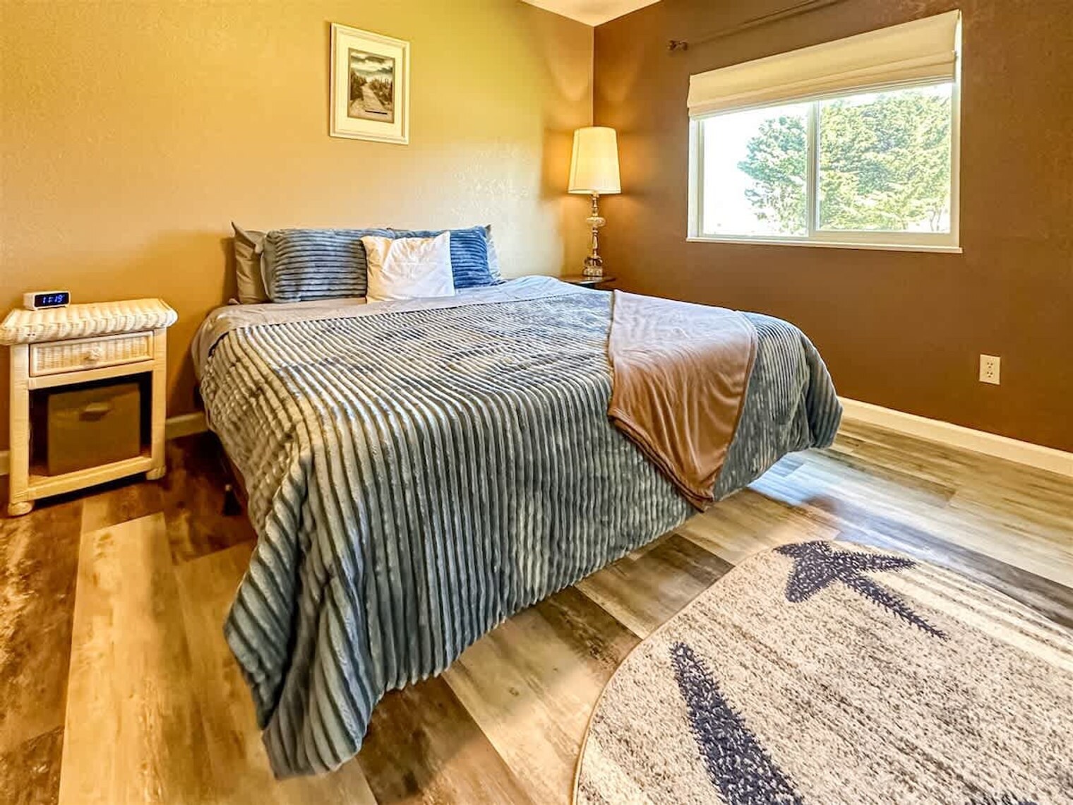 Building Photo - 262 Mantle Rd