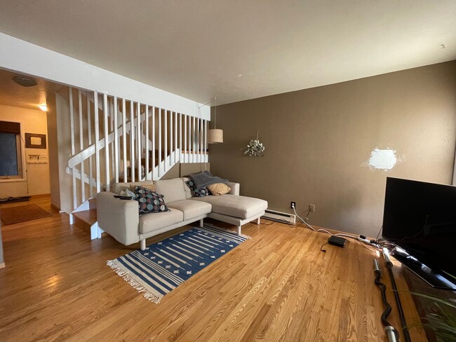 Building Photo - 3153 Eastwood Ct