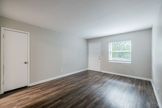 Building Photo - Second-Floor 2-Bedroom Premium Apartment | 850 SF