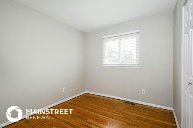 Building Photo - 5119 Ville Donna Ln