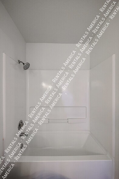 Building Photo - 7219 S 14th Pl