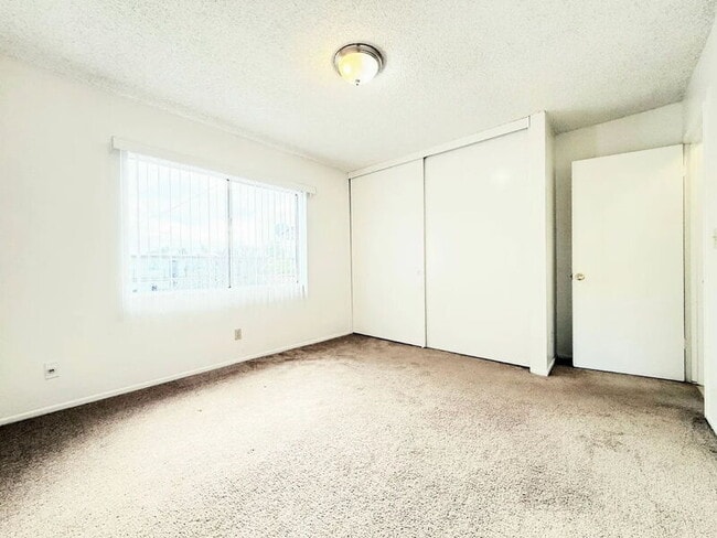 Building Photo - 11057 Ferina St