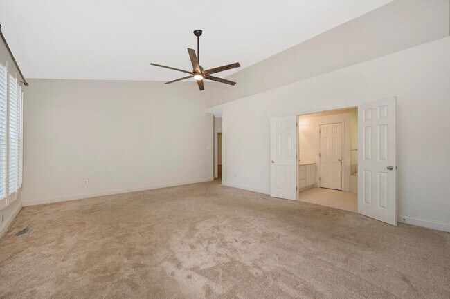 Building Photo - *Open House* 6/20 12-1 PM *