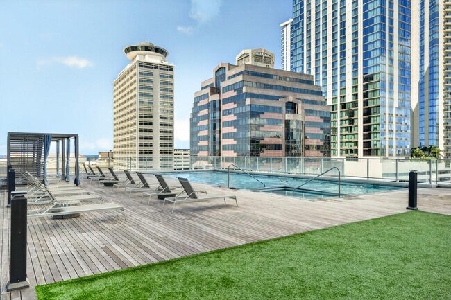 Building Photo - 629 Keeaumoku Street - Azure Ala Moana #1303