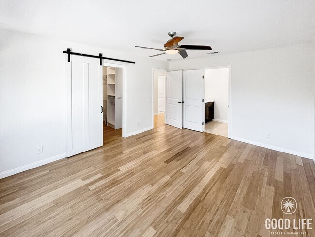 Building Photo - Stunning 4B/2.5BA House in Escondido!