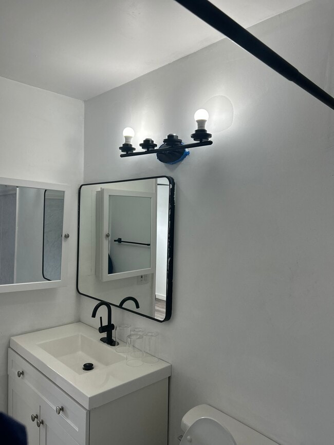 Building Photo - 3980 Crayrich Cir