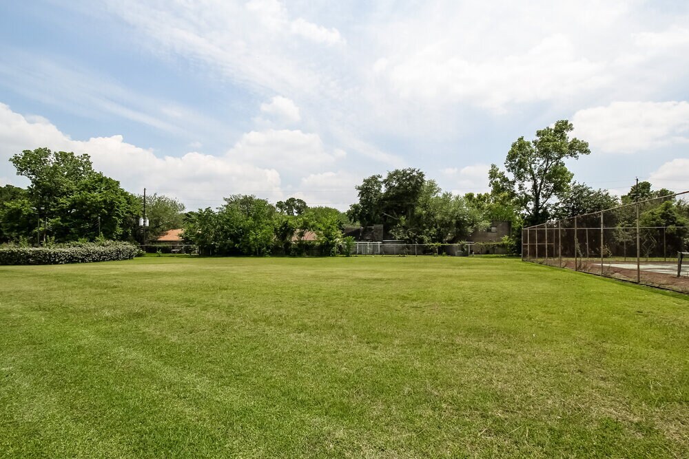 Building Photo - 8002 Scarlet Tanager Dr