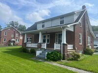 Building Photo - Spacious 5-Bedroom Home in East Cocalico T...